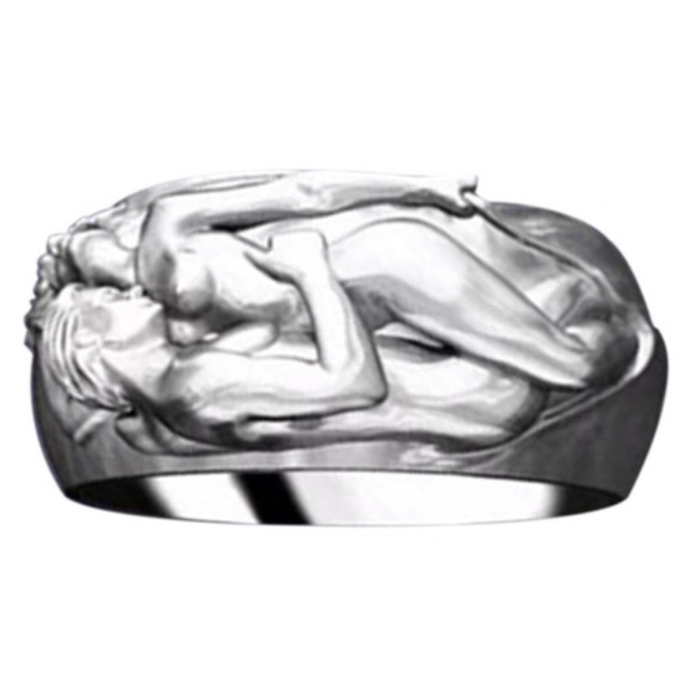 Ring - Picture 3 of 8